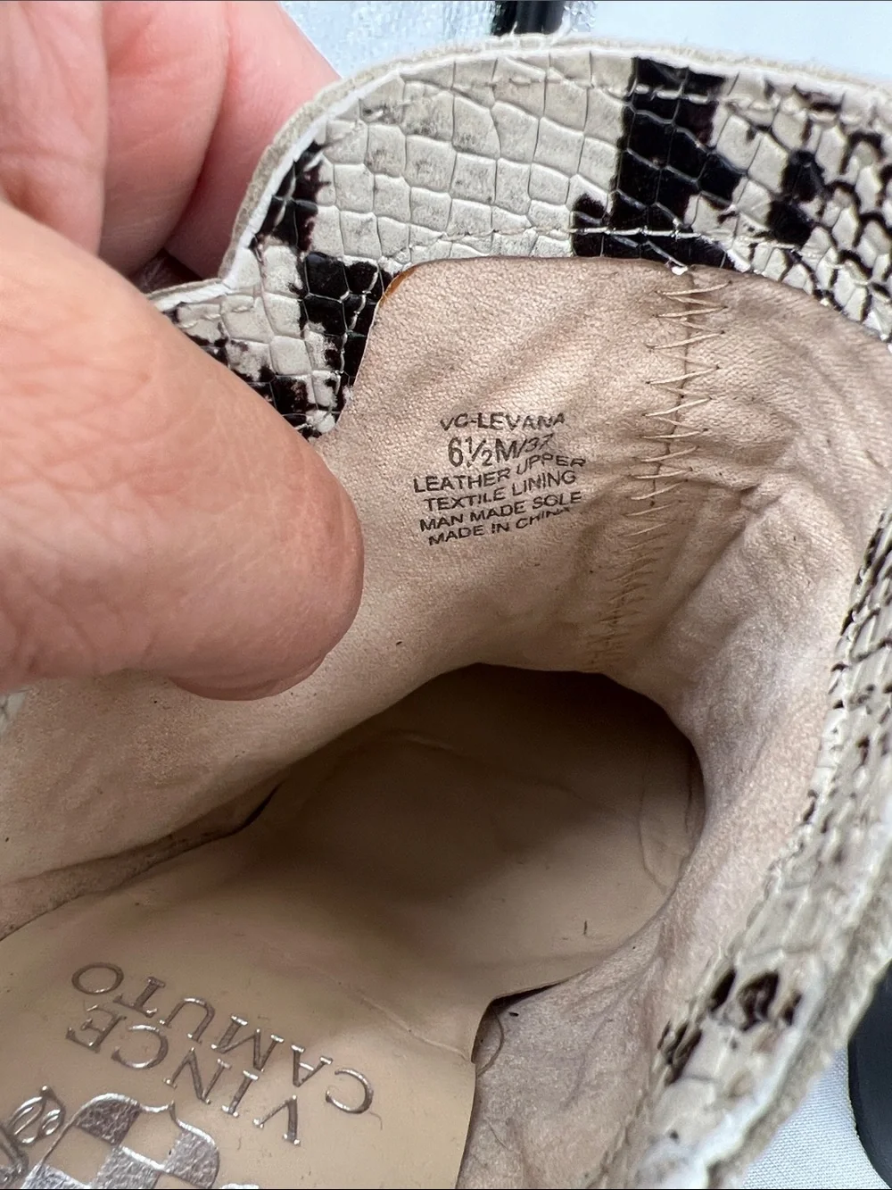 Vince Camuto Levana booties